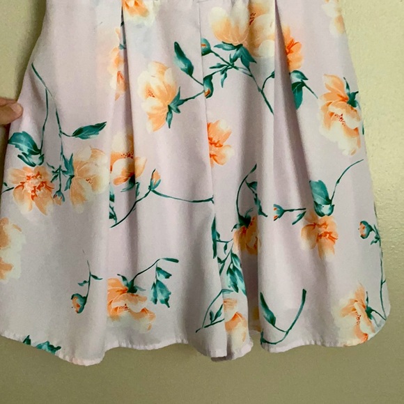 Floral Romper - Picture 5 of 6